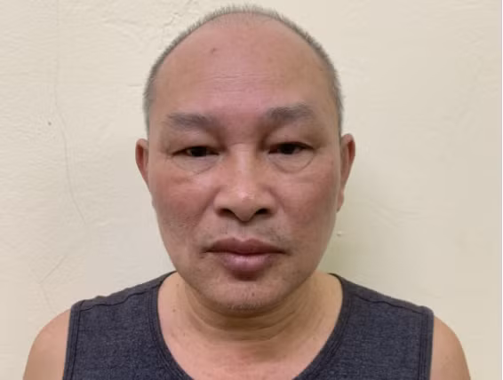 Đề nghị truy tố kẻ dùng dao đe dọa các nhân viên ngân hàng