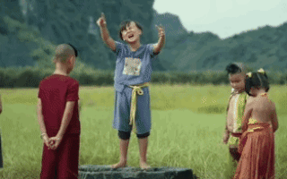 Màn "gọi bưởi" trong "Trạng Tí" và những cảnh gây tranh cãi trên phim Man