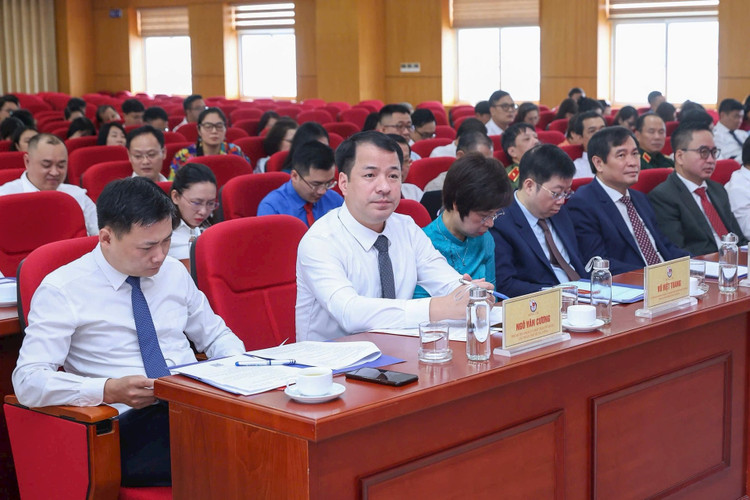 Quang Vinh. dai-hoi-mttq.jpg