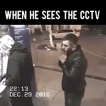 Moc tui xong ke trom bat ngo tra vi cho nan nhan khi thay thu nay-Hinh-2