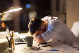 10 lý do khiến bạn luôn thấy mệt, dù đã ăn uống đầy đủ