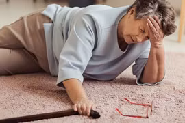 Dấu hiệu cảnh báo đột quỵ không nên bỏ qua