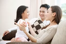 Khoảng lặng trong tổ ấm hiện đại