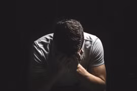 Nỗi cô đơn thầm lặng của đàn ông