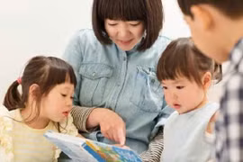 Bố mẹ nên là bạn hay người hướng dẫn cho con?