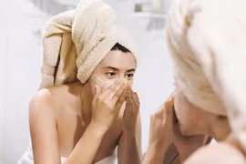 Sự thật đằng sau cơn sốt tẩy da chết hóa học