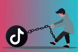 Con mê TikTok cả ngày, cha mẹ xử lý thế nào để con không phản kháng?