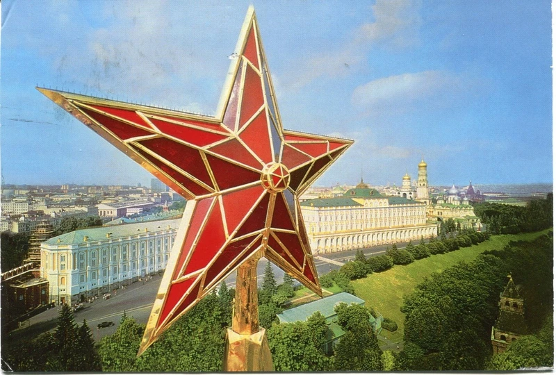 Giải mã bí mật 5 ngôi sao trên điện Kremlin