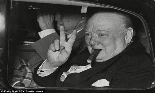 Bí mật những điếu xì gà kỳ lạ của Thủ tướng Anh Winston Churchill