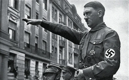 Khủng khiếp vụ ám sát Hitler gây sốc nhất Thế chiến 2