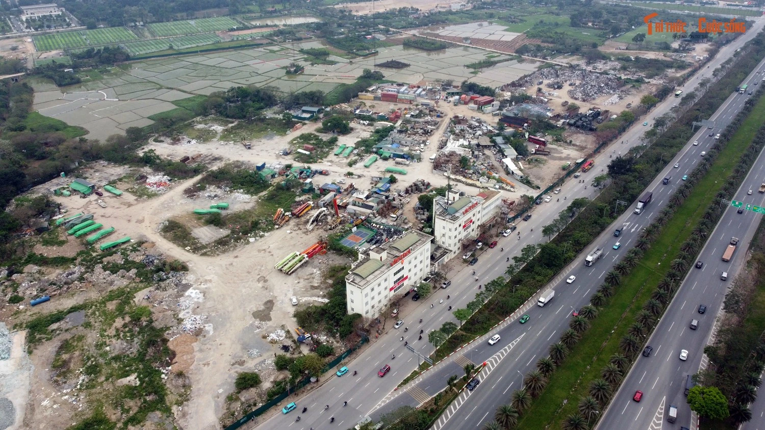 Hà Nội chỉ đạo xử lý, đất nông nghiệp vẫn bị “chiếm dụng”