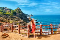 Về Gia Lai và Đắk Lắk ngắm voi rừng, săn cá voi giữa biển