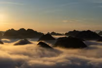 Theo bước chân du khách lên đỉnh Nà Lay săn mây, ngắm sao