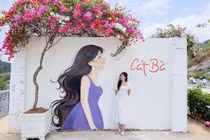 Cát Bà thêm điểm check-in mới "tranh vẽ cô gái bí ẩn”