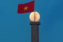 View - Phát hiện sốc Mặt Trăng chứa kho báu kim loại quý khổng lồ? | Báo Tri thức và Cuộc sống - TIN TỨC PHỔ BIẾN KIẾN THỨC 24H