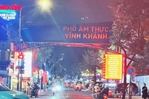 Phố ốc Vĩnh Khánh có gì hấp dẫn khiến du khách quốc tế mê mẩn?