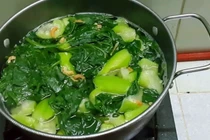 Mùa hè ăn gì để tiêu hóa khỏe, cơ thể nhẹ nhõm?