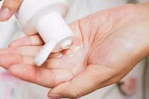 Thói quen vệ sinh 'tàn phá' vùng kín, nhiều chị em mắc phải