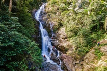 Thác Dương Cầm hoang sơ giữa rừng sâu hút khách trekking hè