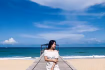 Đắm mình trong làn nước trong xanh tại biển Kỳ Co