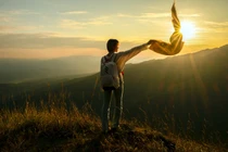 Trekking đỉnh Phia Pò 'nóc nhà' xứ Lạng giữa thảo nguyên bạt ngàn