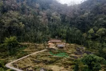 Ngôi làng H’Mông ẩn sâu trong sương mù cao nguyên đá Tuyên Quang