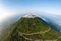 Núi Bà Đen mở lại hoạt động, đón du khách sau hơn hai tháng tạm dừng