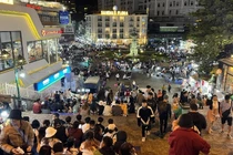 Food tour chợ đêm Đà Lạt khám phá loạt món ngon khiến thực khách mê mẩn