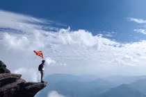 Chinh phục đỉnh Pha Luông “nóc nhà Mộc Châu”