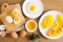 6 thực phẩm giàu biotin giúp tóc mọc tua tủa, giảm rụng cho phụ nữ trung niên