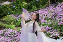 Cô chủ hóa mỹ nhân kiếm hiệp, quán cà phê Đà Lạt thành điểm check-in gây sốt