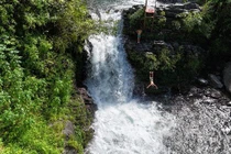 Dịp lễ 2/9, rủ nhau lên Du Già tắm thác, ngắm ruộng bậc thang đẹp mê mẩn