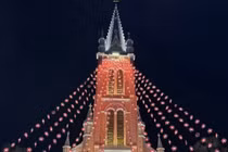 'Nhà thờ hồng' Tân Định rực rỡ ánh đèn, điểm check-in Noel không thể bỏ qua