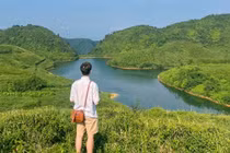 Hè về, hồ Sam Tạng trốn nóng "nạp năng lượng"