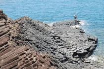 Không xô bồ, không ồn ã, Ghềnh Bàng vẫn hút hồn người mê khám phá