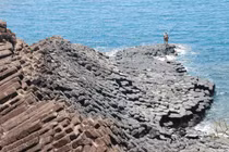 Không xô bồ, không ồn ã, Ghềnh Bàng vẫn hút hồn người mê khám phá