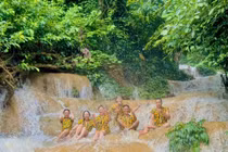 Đổi gió ngày lễ, về Thác Mây ngâm mình trong nước mát, check-in sống ảo