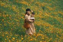 Tà Xùa hút du khách với khung cảnh hoàng hôn giữa đồi cỏ hoa