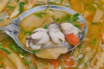 Canh hàu nấu gừng món ăn giúp tăng cường sinh lý nam giới