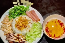 Về Huế thưởng thức cơm "Âm phủ" đầy ma mị