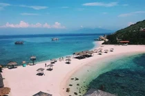 Có gì ở bãi tắm đôi khiến du khách mê mẩn gọi là "Maldives Việt Nam"?