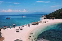 Có gì ở bãi tắm đôi khiến du khách mê mẩn gọi là "Maldives Việt Nam"?