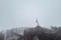 Fansipan rét -3 độ C, băng giá phủ trắng 'nóc nhà Đông Dương'