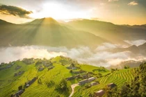 Tháng 8 vi vu đâu cho hợp ví tiền?