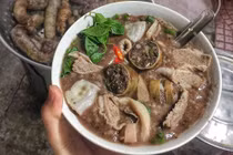 Ai nên hạn chế ăn cháo lòng để bảo vệ sức khỏe?