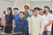 Vụ cháy quán karaoke An Phú làm 32 người chết, các bị cáo được giảm án 