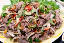 Ẩm thực Việt ghi dấu với 3 món trộn ngon nhất toàn cầu