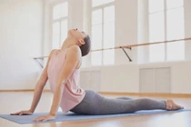 Bài tập giảm mỡ bụng dễ áp dụng để vóc dáng gọn gàng dịp Tết