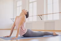 Bài tập giảm mỡ bụng dễ áp dụng để vóc dáng gọn gàng dịp Tết