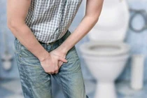 Nam bệnh nhân mắc lậu, Chlamydia sau khi đi công tác về